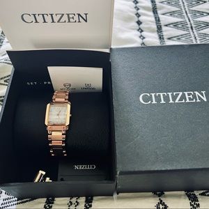 SALE 💟🎄🎉citizen rose gold mother of pearl watch